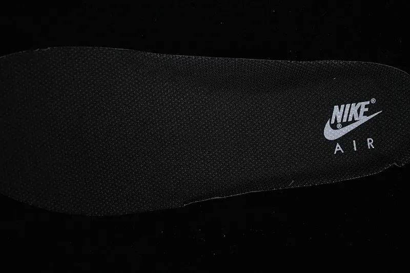 All categories Nk Air Force 1 Air Force series Nk Air Force 1 Low Air Force low-top Nike Air Force 1'07 Low black and silver small hook Air Force 1 low-top casual sneakers ZH0316-154